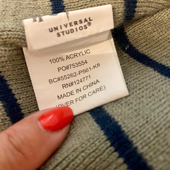 Harry Potter Ravenclaw Reversible Beanie Unisex HP World Passport Universal - Picture 4 of 8